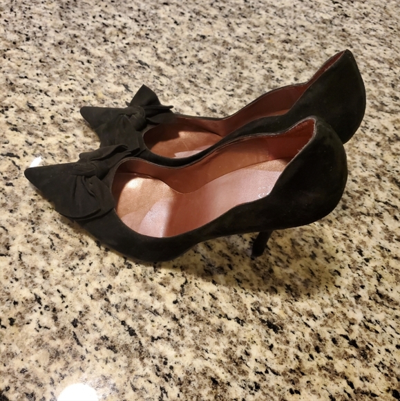 Shoe - Picture 2 of 5